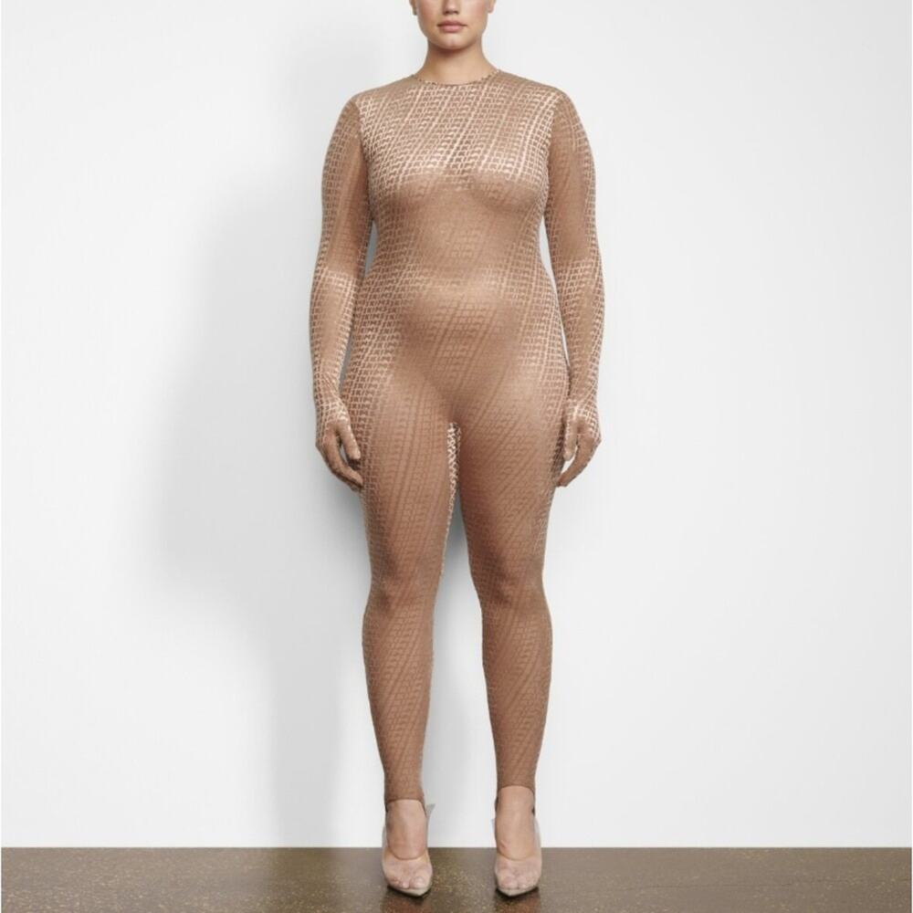 SKIMS Velvet Stirrup One Piece Catsuit Cut Out Back Long Sleeve Gloved Sexy 4X